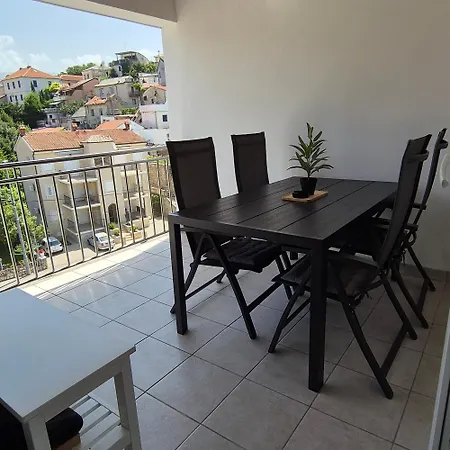 Apartment Tia, *