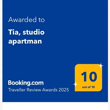 Tia, Novi Vinodolski