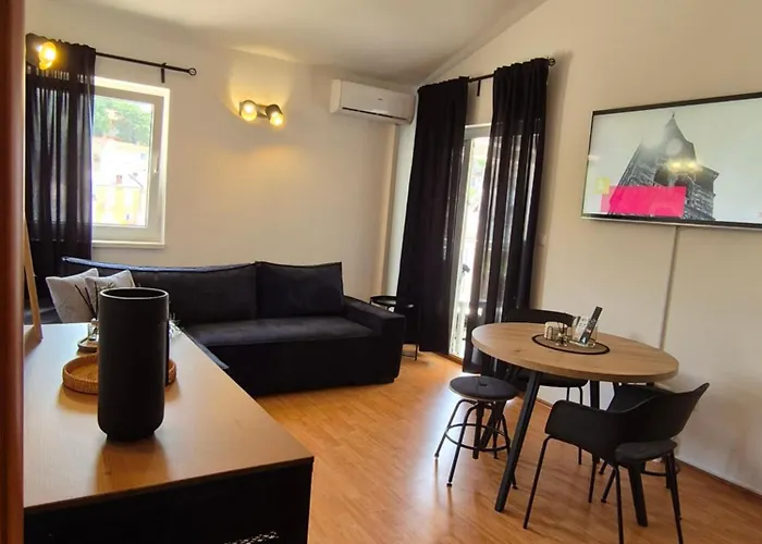 Tia, * Novi Vinodolski